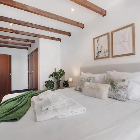 Flor De Sol House - Sunny Balcony House In